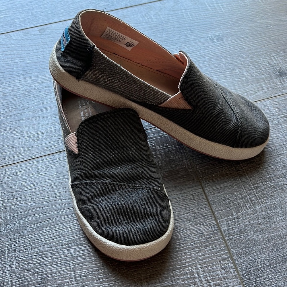 Toms Slip Ons